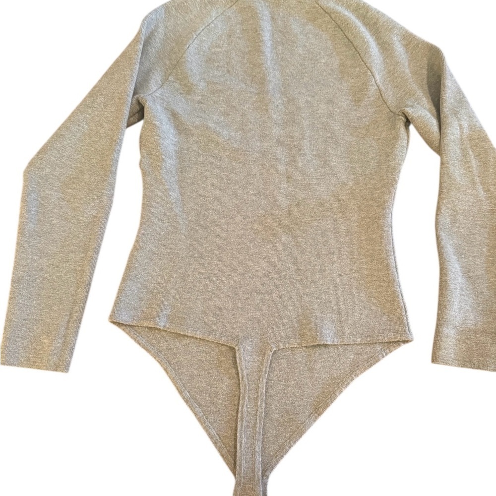 Abercrombie & Fitch Gray Long Sleeve Knit Bodysuit Contoured Sweetheart Neckline - Picture 8 of 8